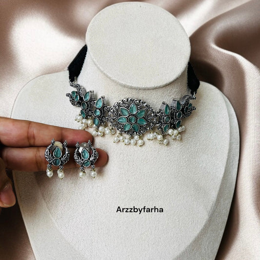 Zoya Choker Necklace Set