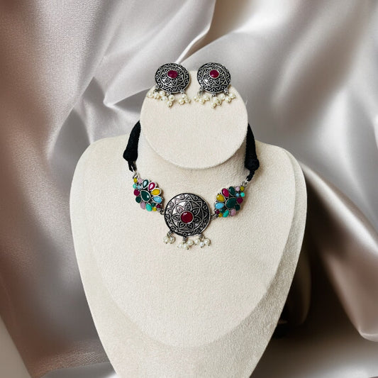 Kia Choker Necklace Set