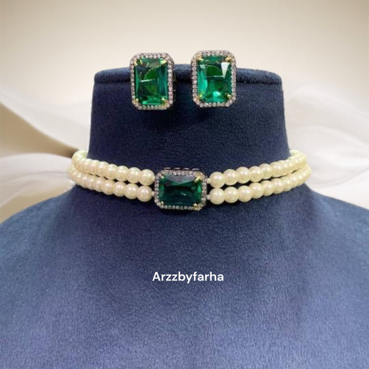 Alia Inspired Pearl Emerald Necklace Set