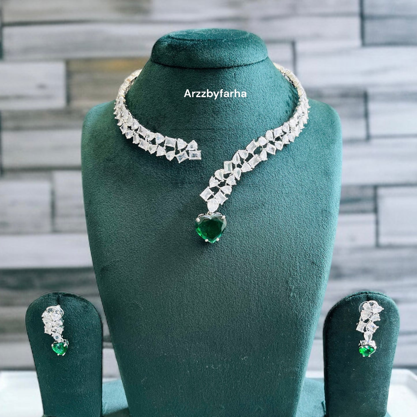Cocktail Party Necklace Set
