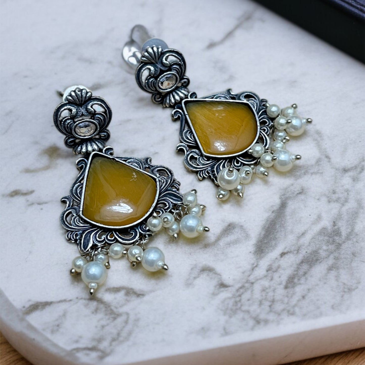 Janhvi Drop Earring