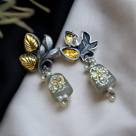 Taapsee Handprint Drop Earring