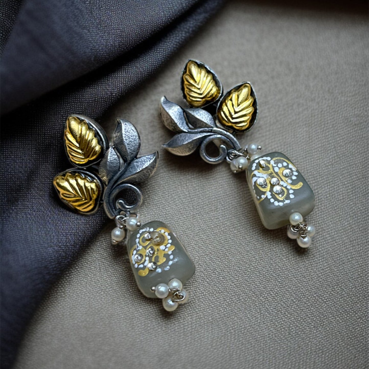 Taapsee Handprint Drop Earring