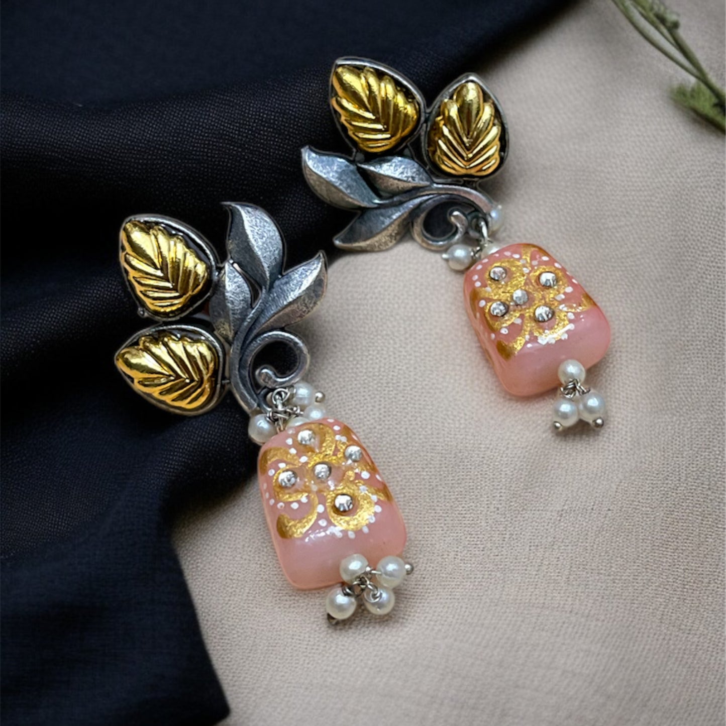 Taapsee Handprint Drop Earring