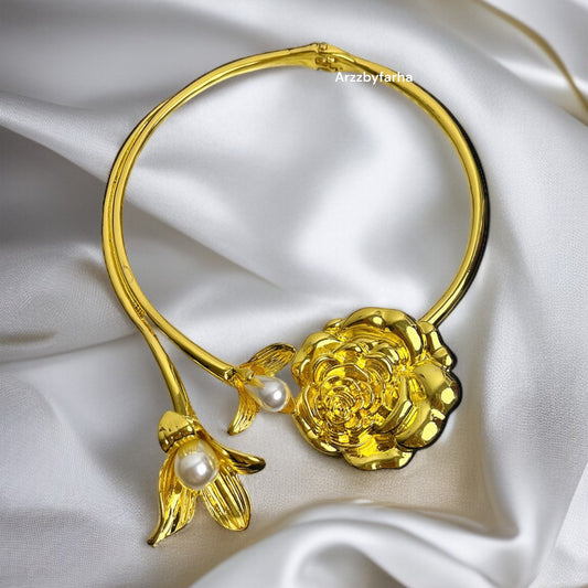 Pearl Flower Hasli Necklace