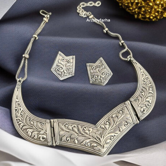 Antique Brass Necklace Set