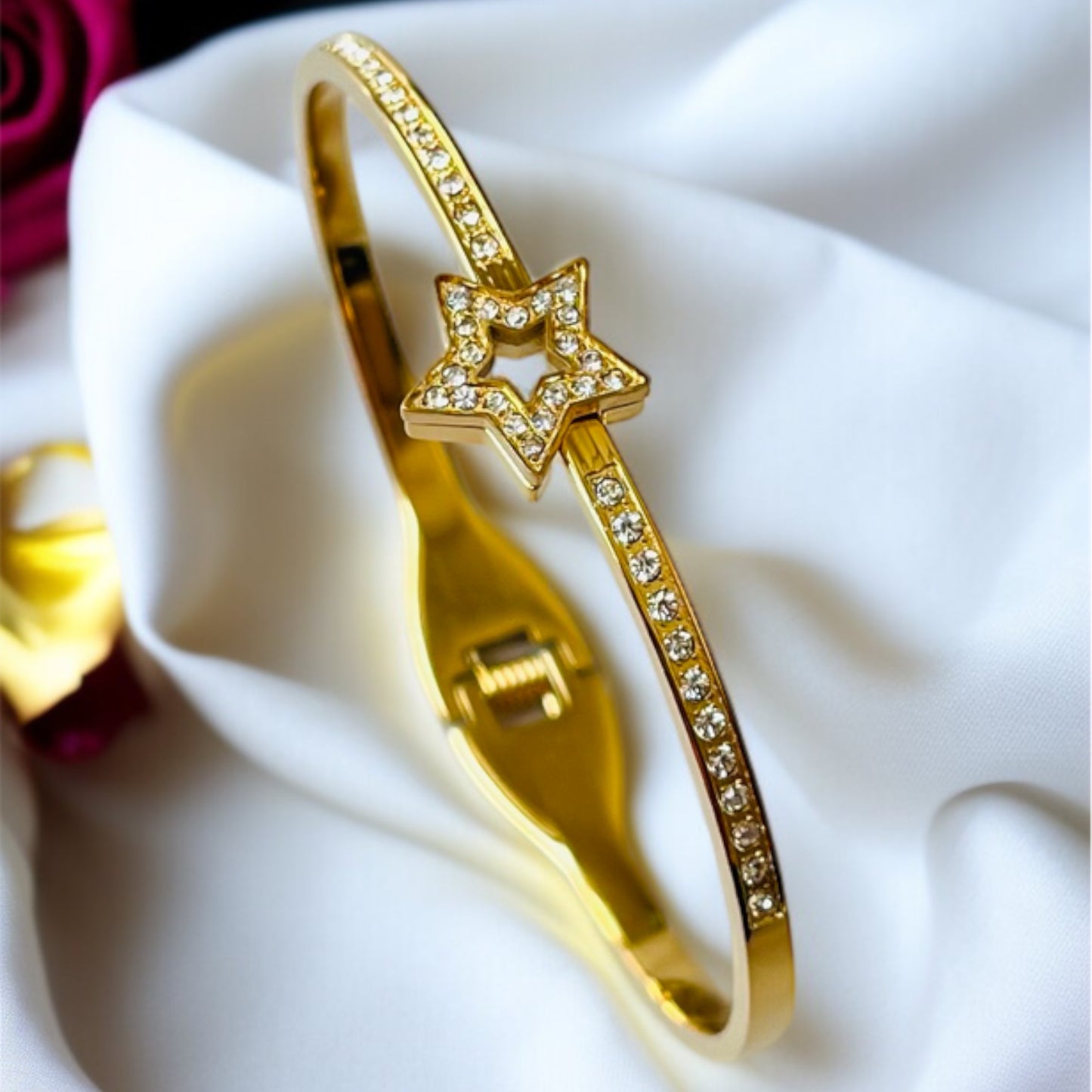 Star Front Open Bracelet