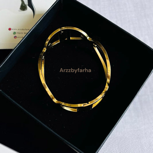 Luxe Gold Openable Bangle Bracelet
