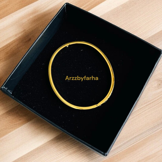 Luxe Gold Bangle Bracelet