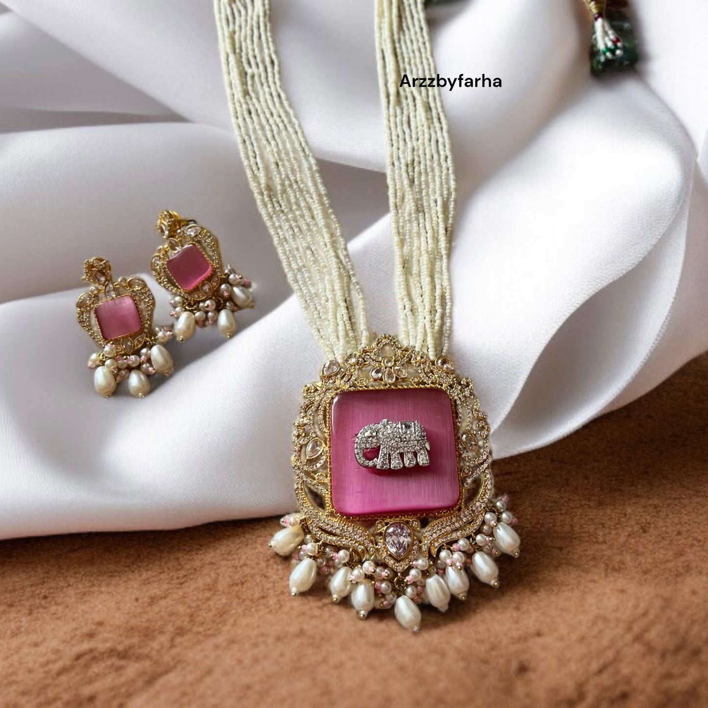 Pink Monalisa Stone Necklace Set