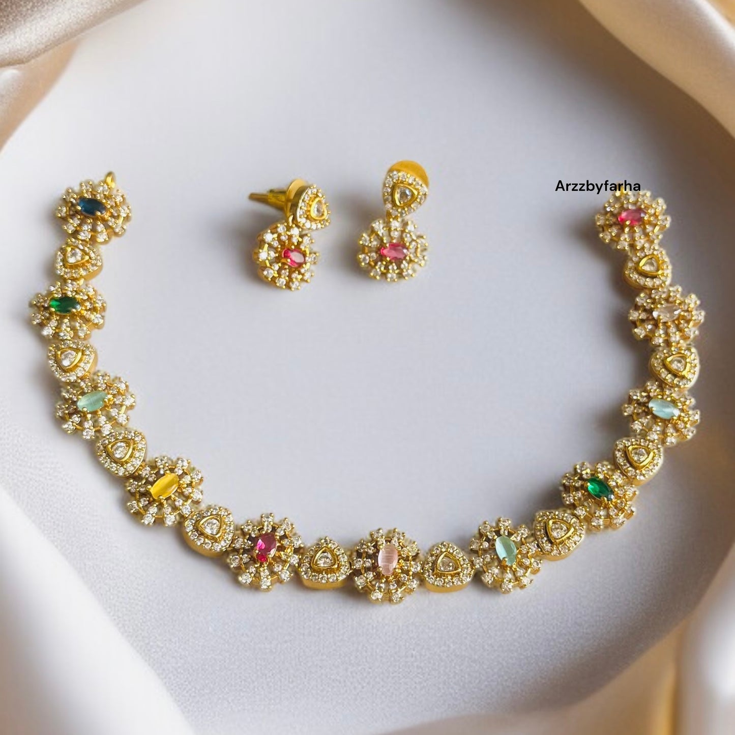 Multicolor Stone Necklace Set