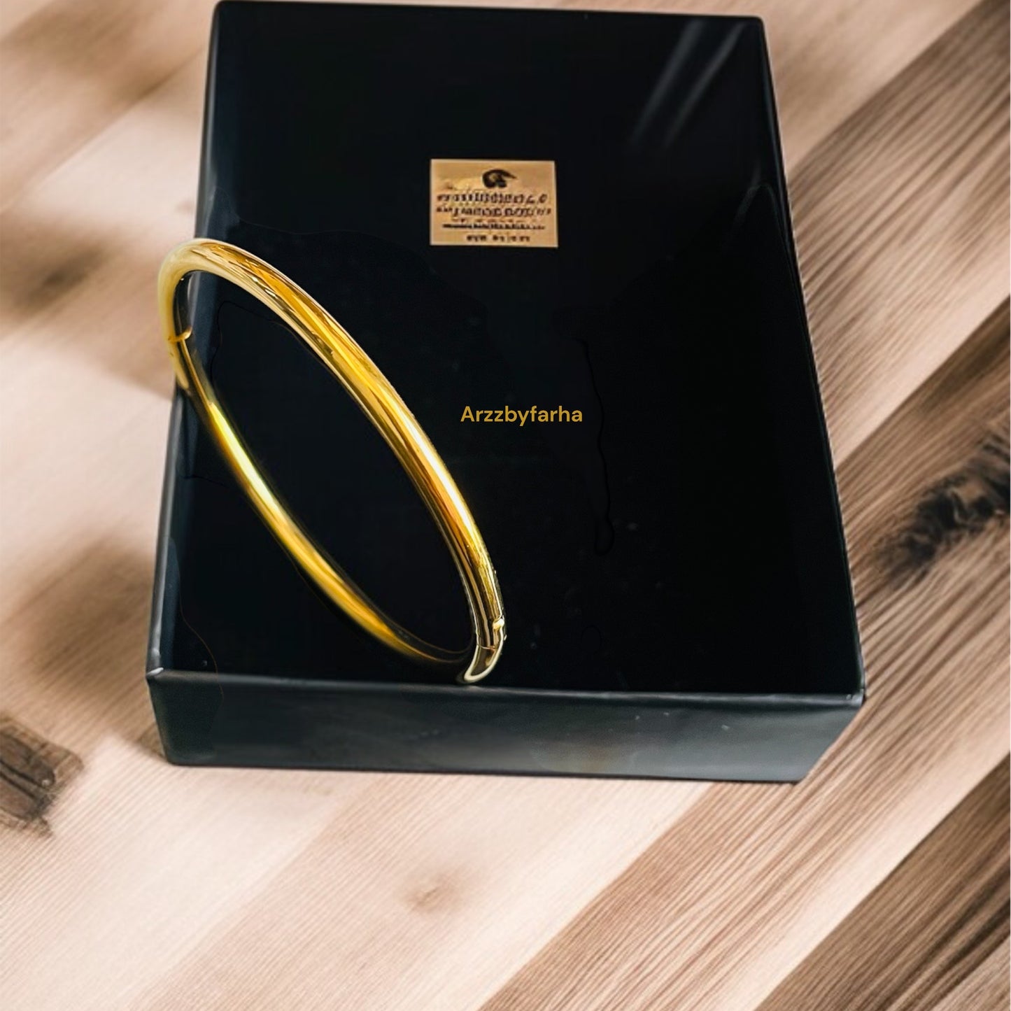 Luxe Gold Solid Bangle Bracelet