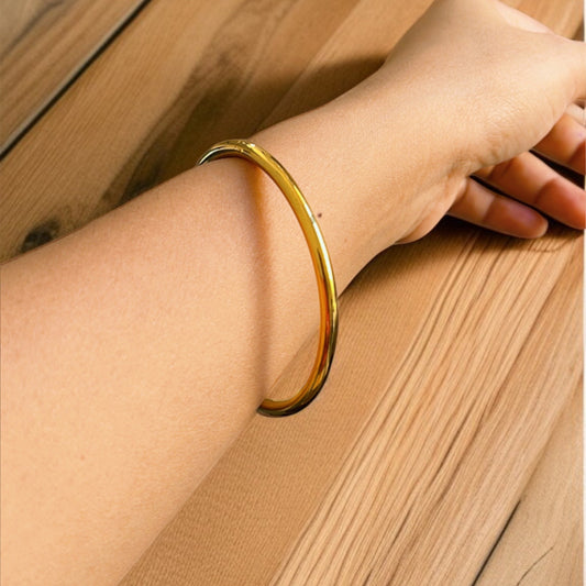 Luxe Gold Solid Bangle Bracelet