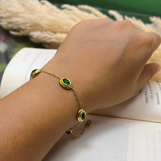 Green Stone Adjustable Chain Bracelet
