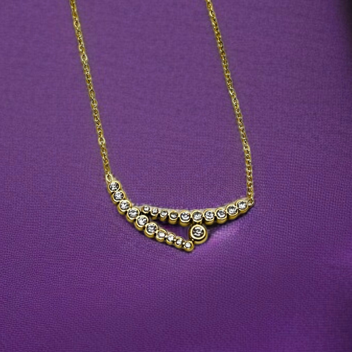 Crystal Stone Pendant Necklace