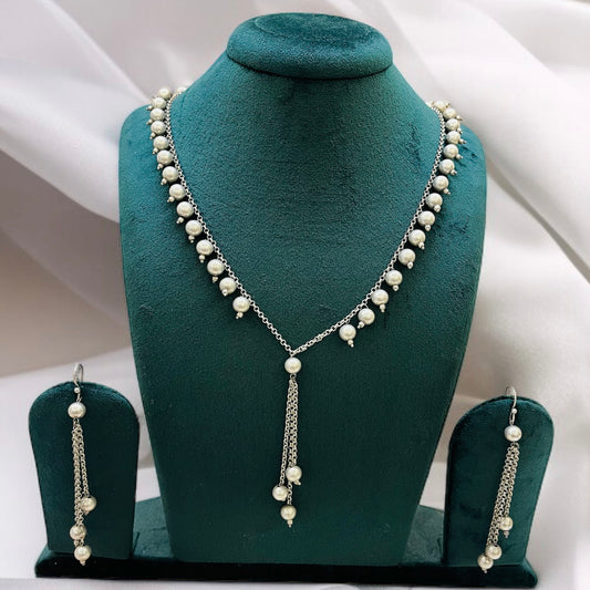 Mid Lenght Sleek Necklace Set