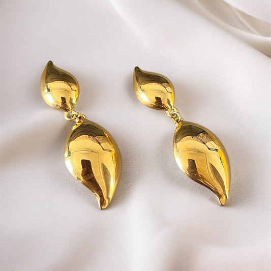 18k Gold Lead Drop Earring