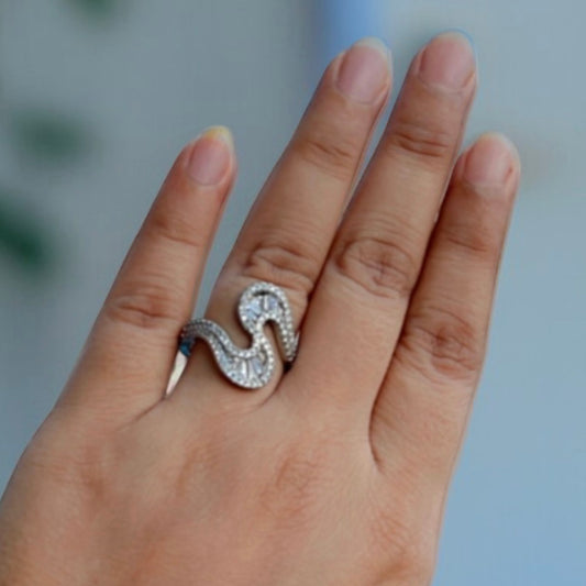 Curvy Diamond Antitarnish Ring