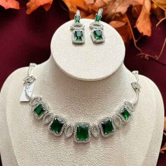 Green Stone Necklace Set