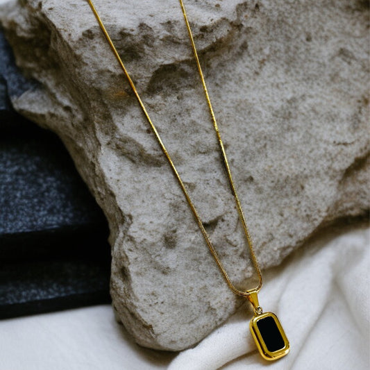 Black Rectangle Gold Chain Necklace