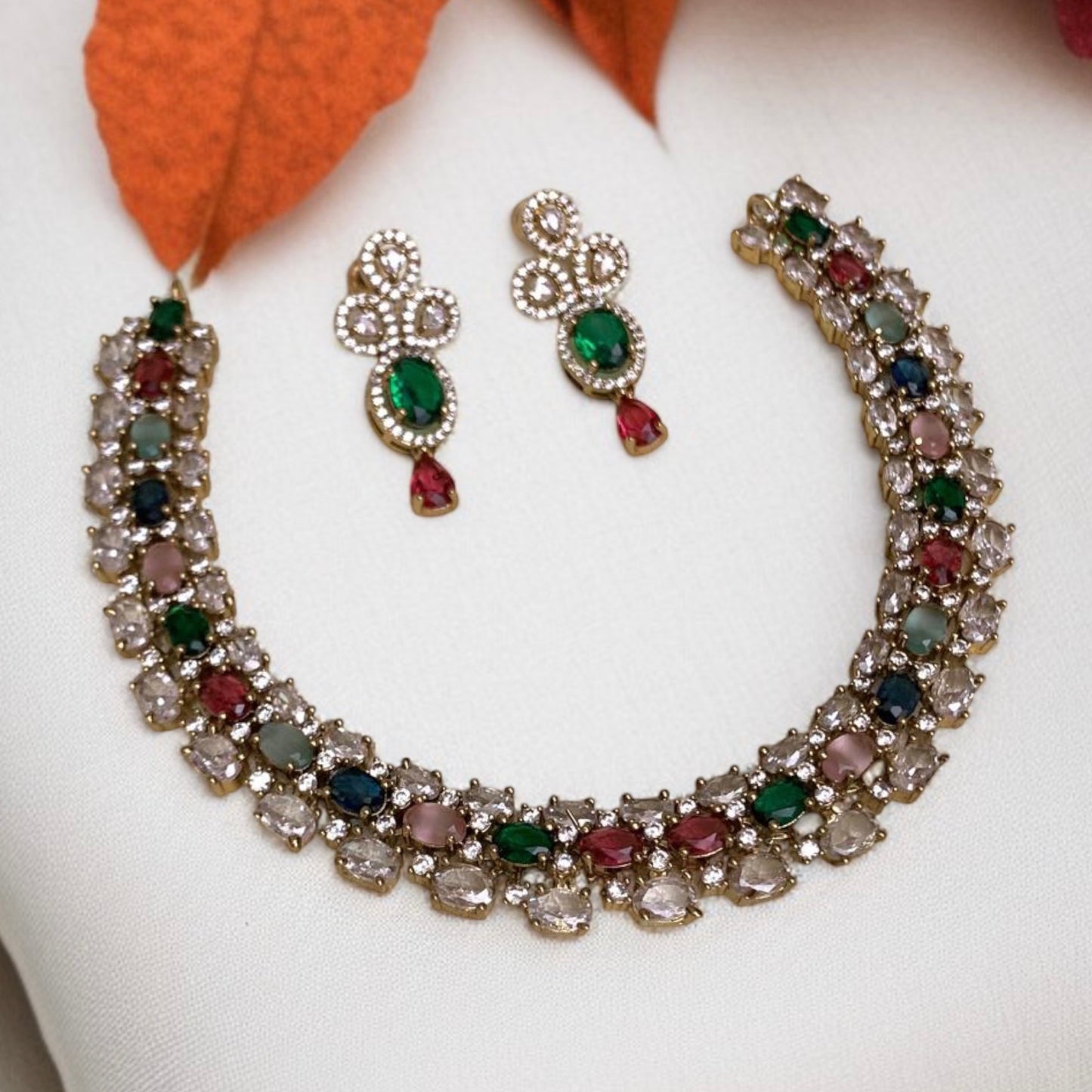 Multicolor Stone Necklace Set