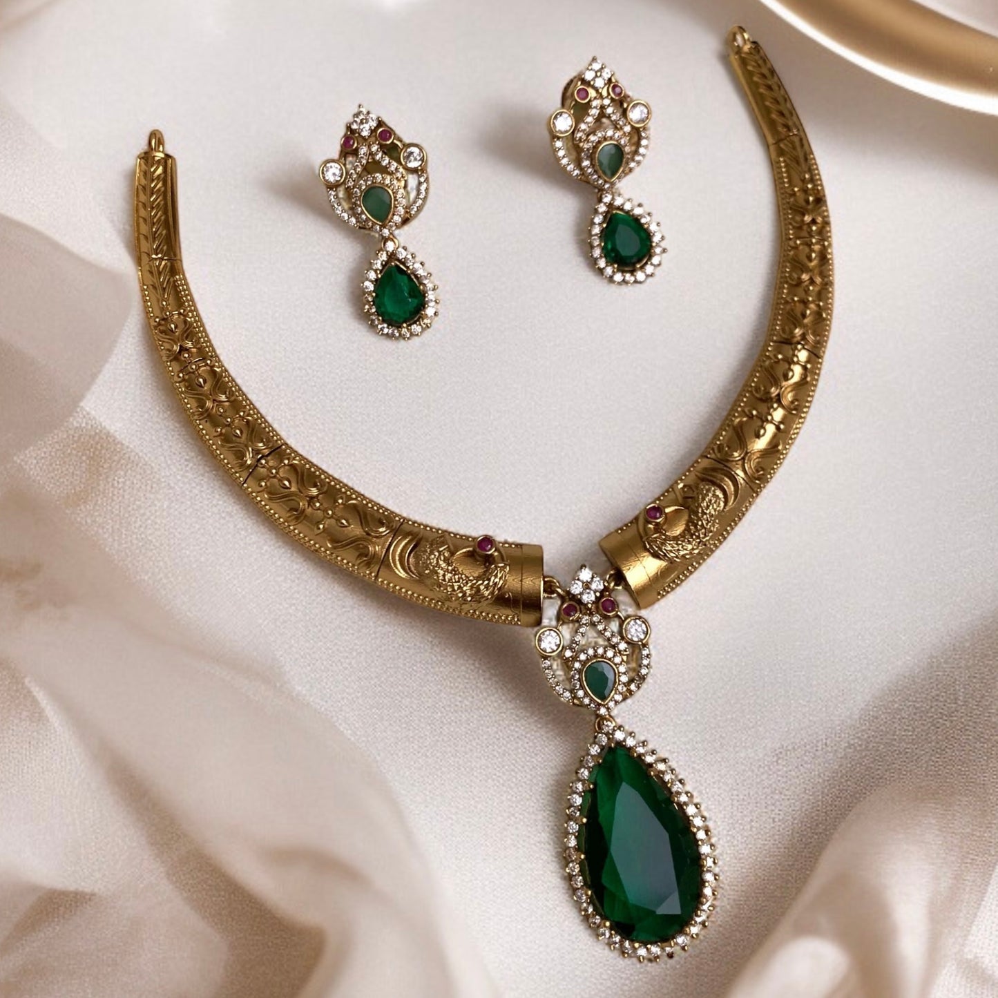 Emerald Green Hasli Necklace Set