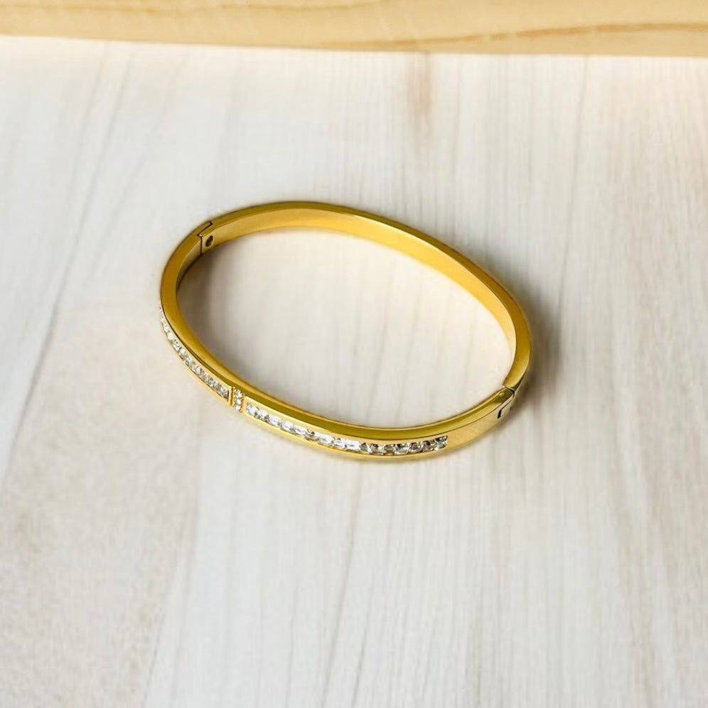 Thin Wrist Baby Size Gold Bracelet
