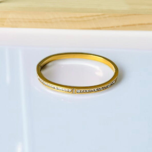 Thin Wrist Baby Size Gold Bracelet