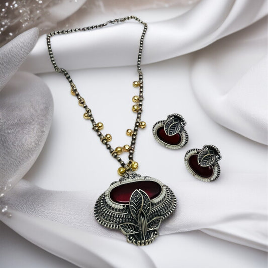 Red Stone Necklace Set