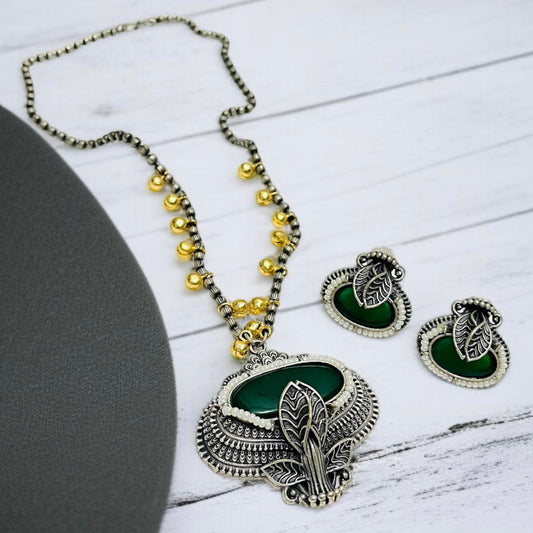 Green Stone Necklace Set