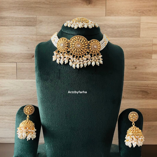 Pearl & Gold Necklace Set