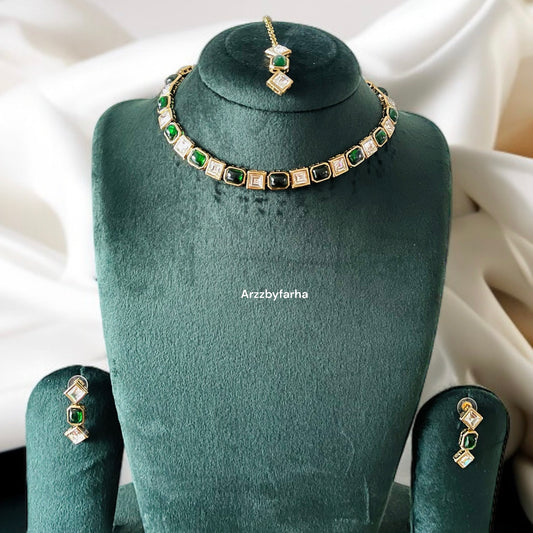 Sleek Green & White Necklace Set