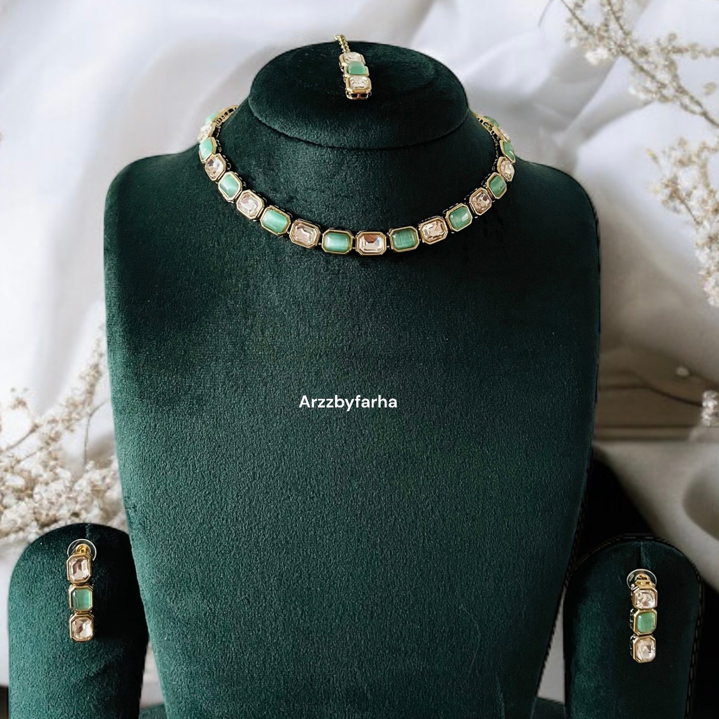 Sleek Mint & White Necklace Set