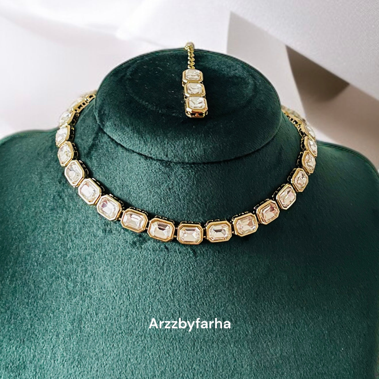 Sleek White Necklace Set