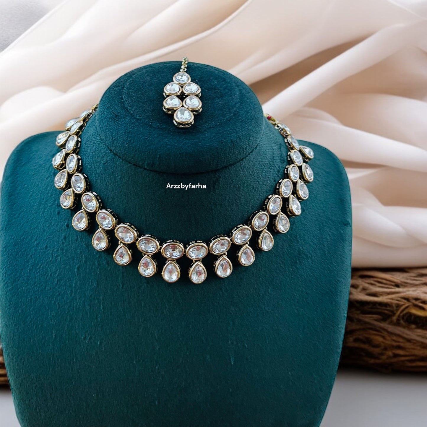 White Stone Necklace Set