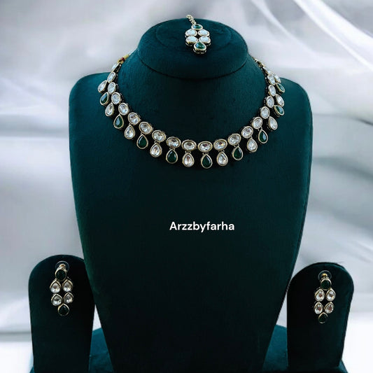 Green & White Stone Necklace Set