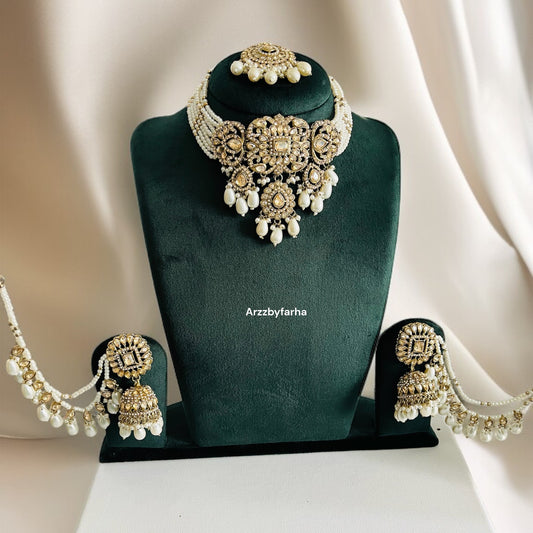 Pearl & Gold Necklace Set