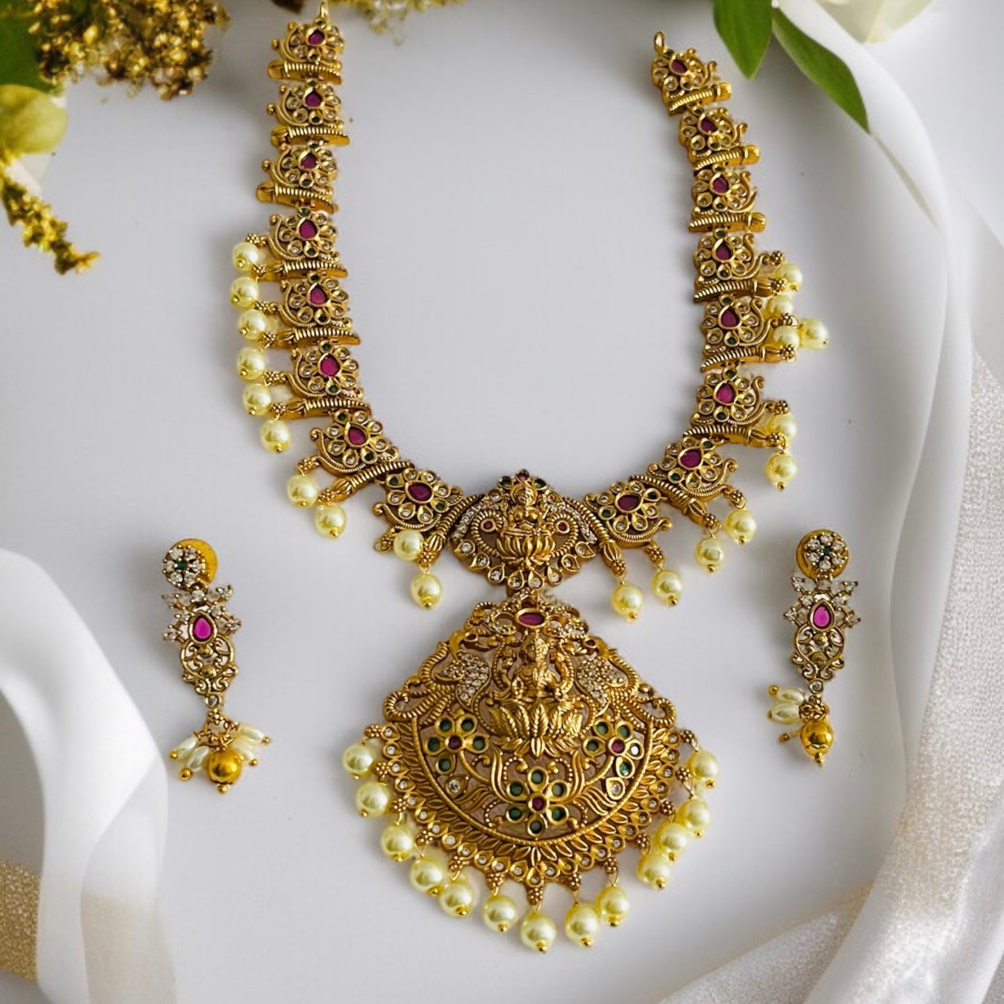 Gold Temple Necklace Set
