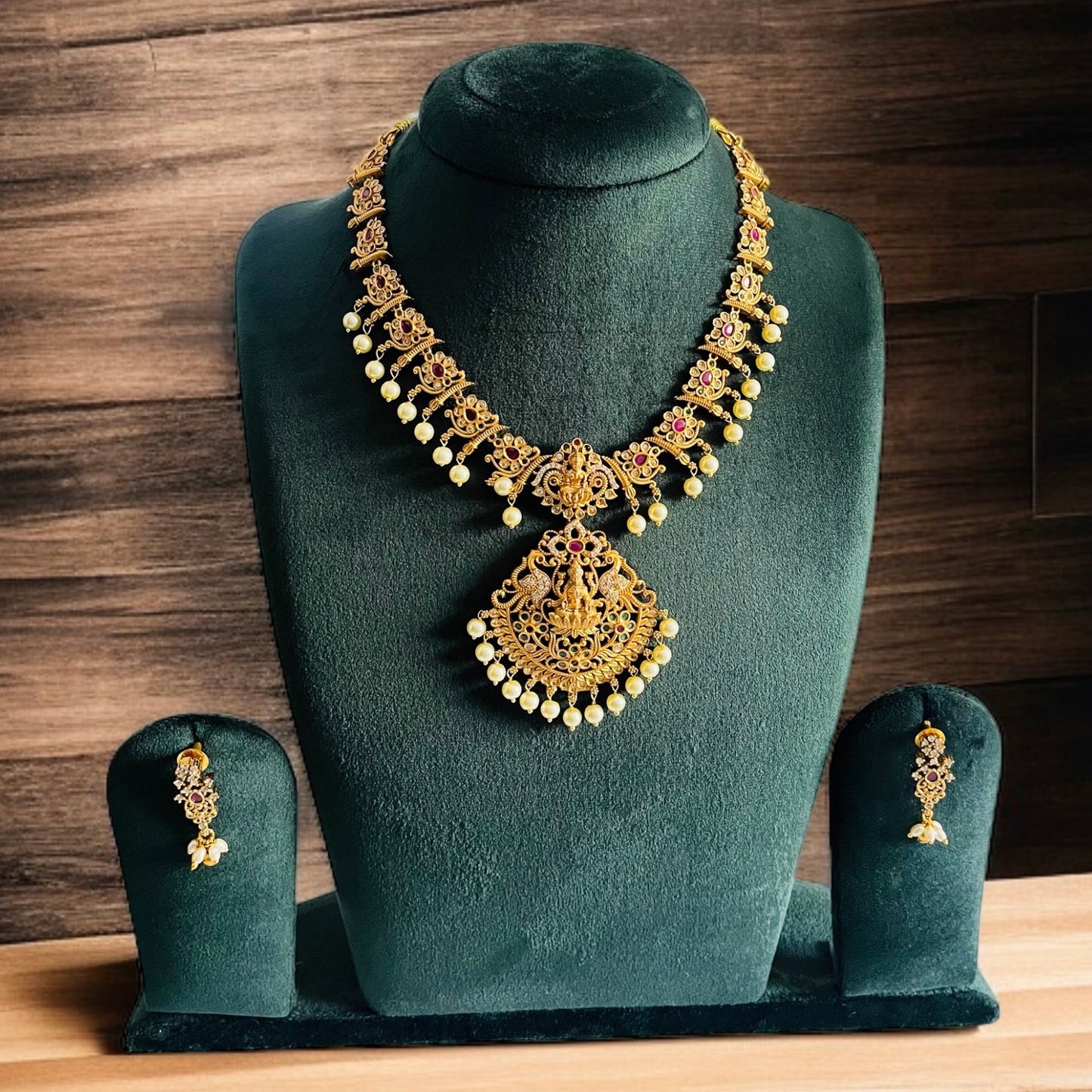 Gold Temple Necklace Set