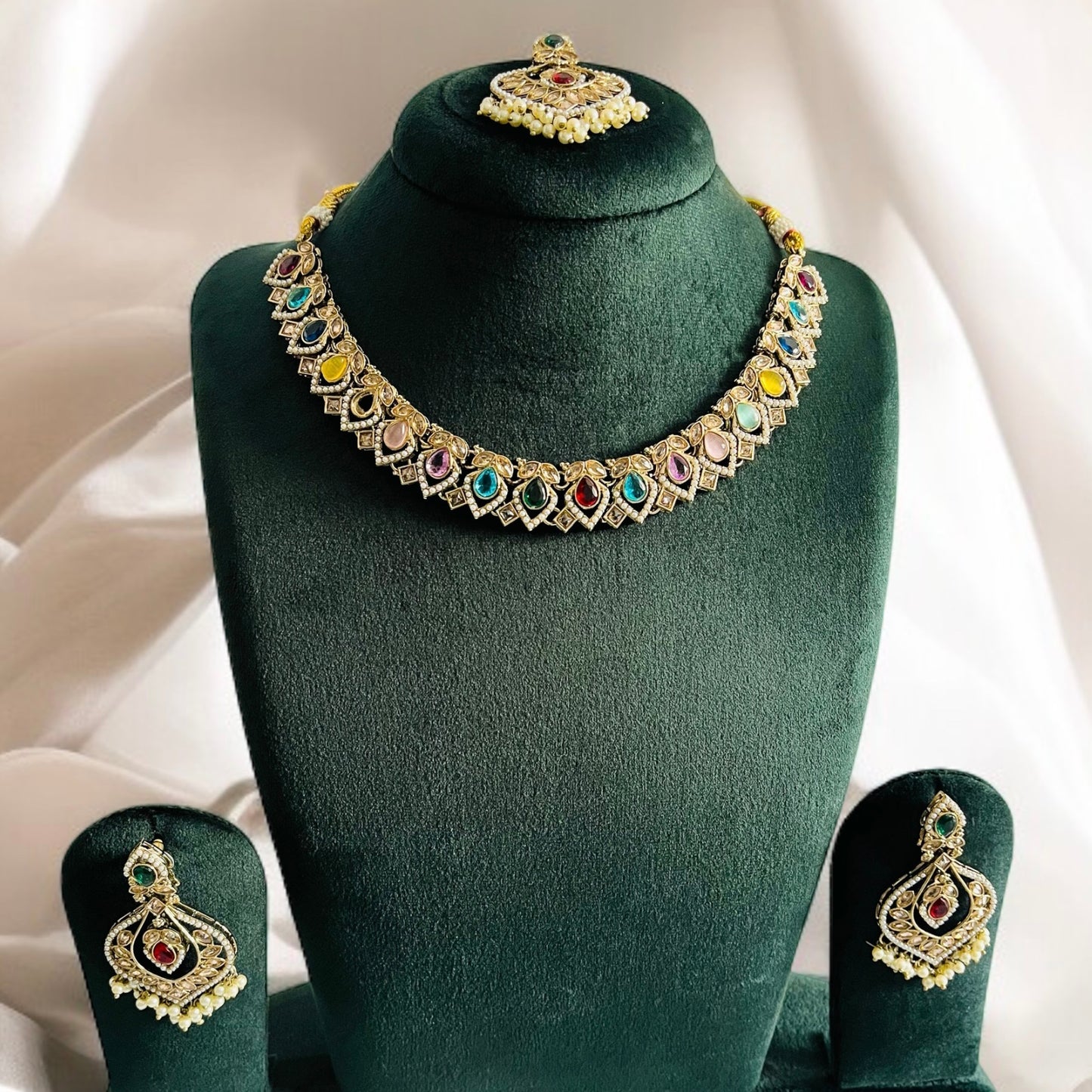 Multicolor Necklace Set
