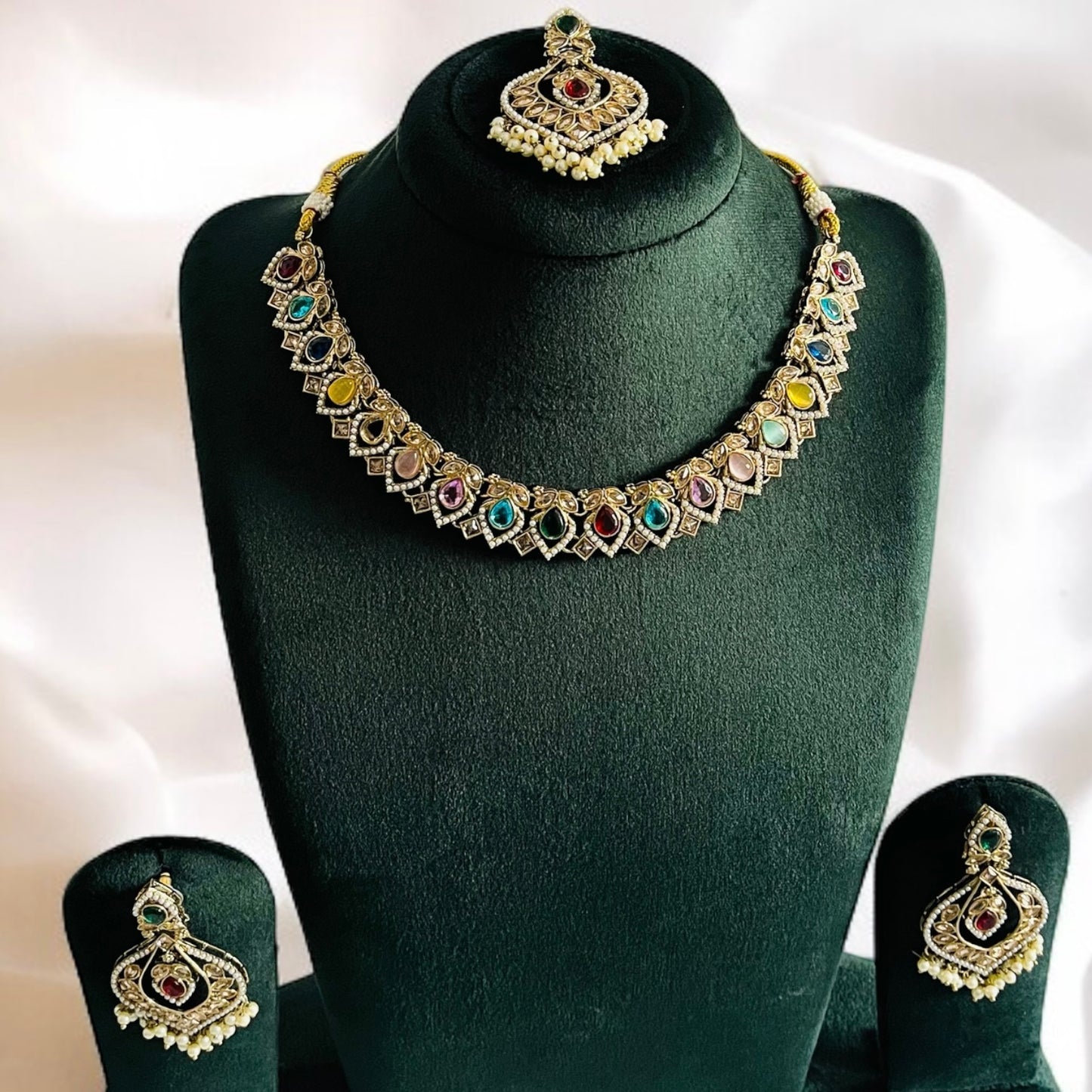 Multicolor Necklace Set