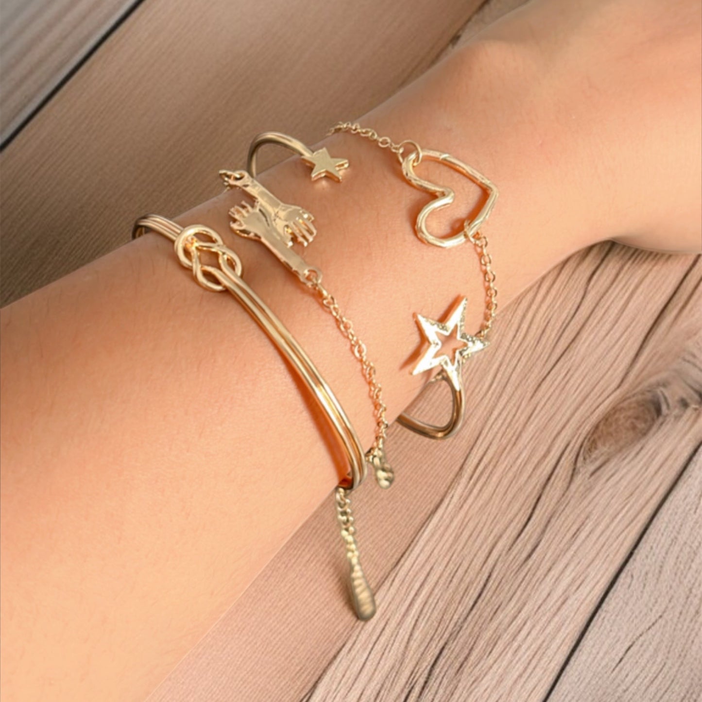 Set of 4 Chain andFront Open Bracelet