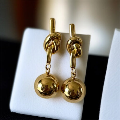 Twisted Gold Boll Earrings