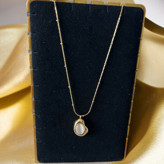 White MOP Pendant Necklace