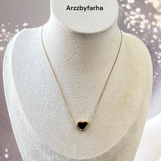Black Heart Pendant Necklace