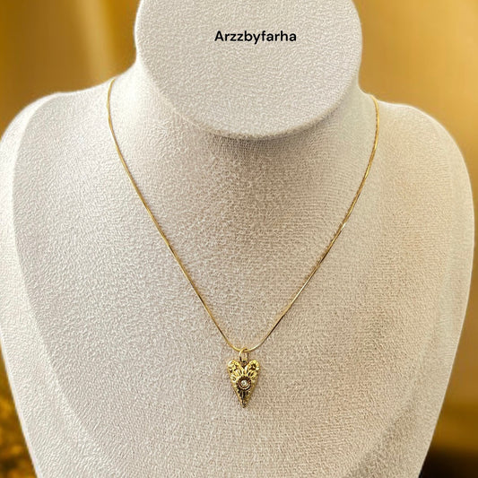 Gold Heart Pendant Necklace