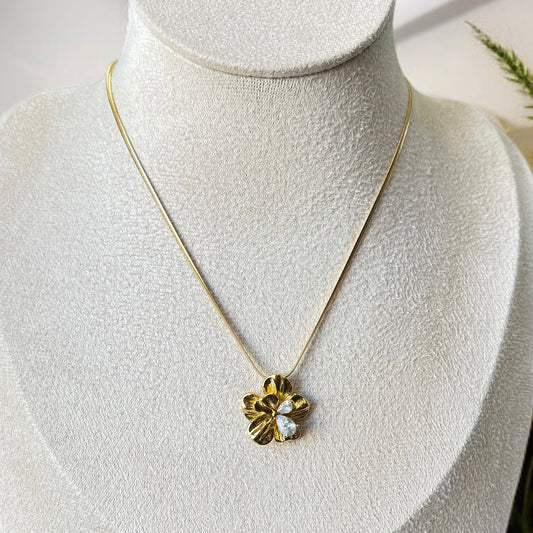 Stone Gold Flower Necklace