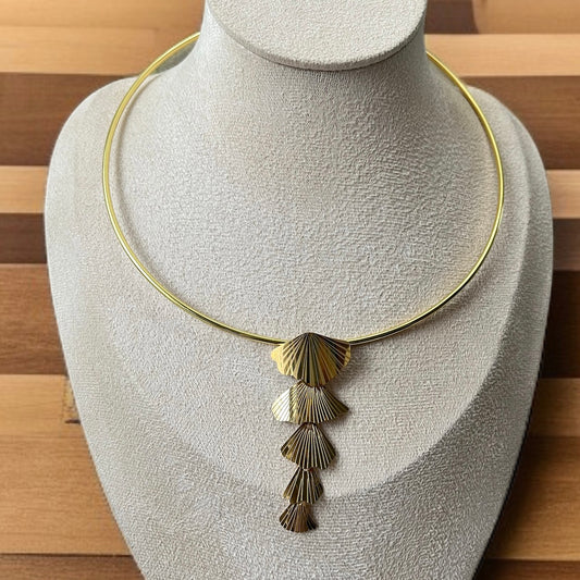 Flower Drop Hasli Necklace