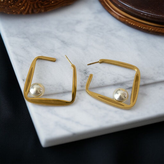 Pearl Gold Hoop Earrings