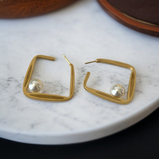 Pearl Gold Hoop Earrings